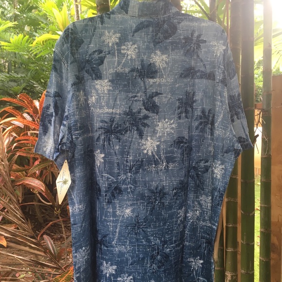 Island Shores Men’s Aloha Shirt - Picture 2 of 3